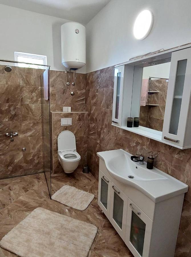 Apartmani Jovan อุลซิน ภายนอก รูปภาพ