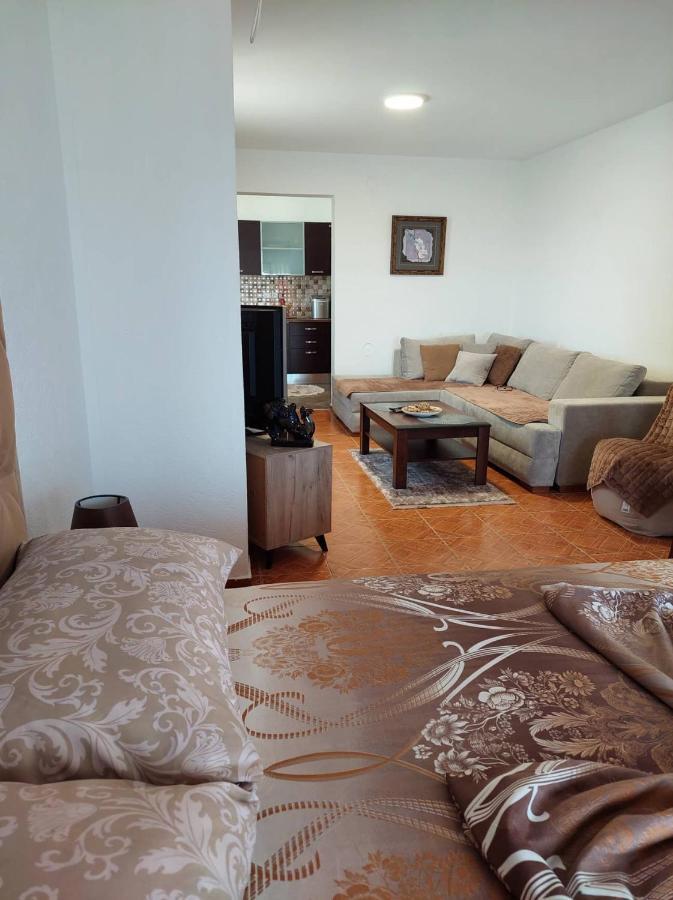 Apartmani Jovan อุลซิน ภายนอก รูปภาพ