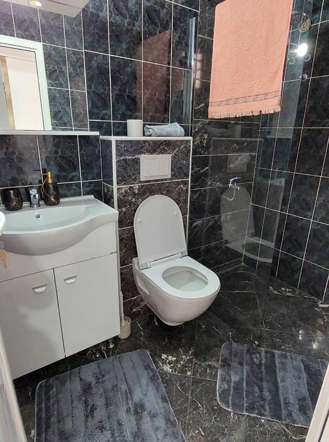 Apartmani Jovan อุลซิน ภายนอก รูปภาพ