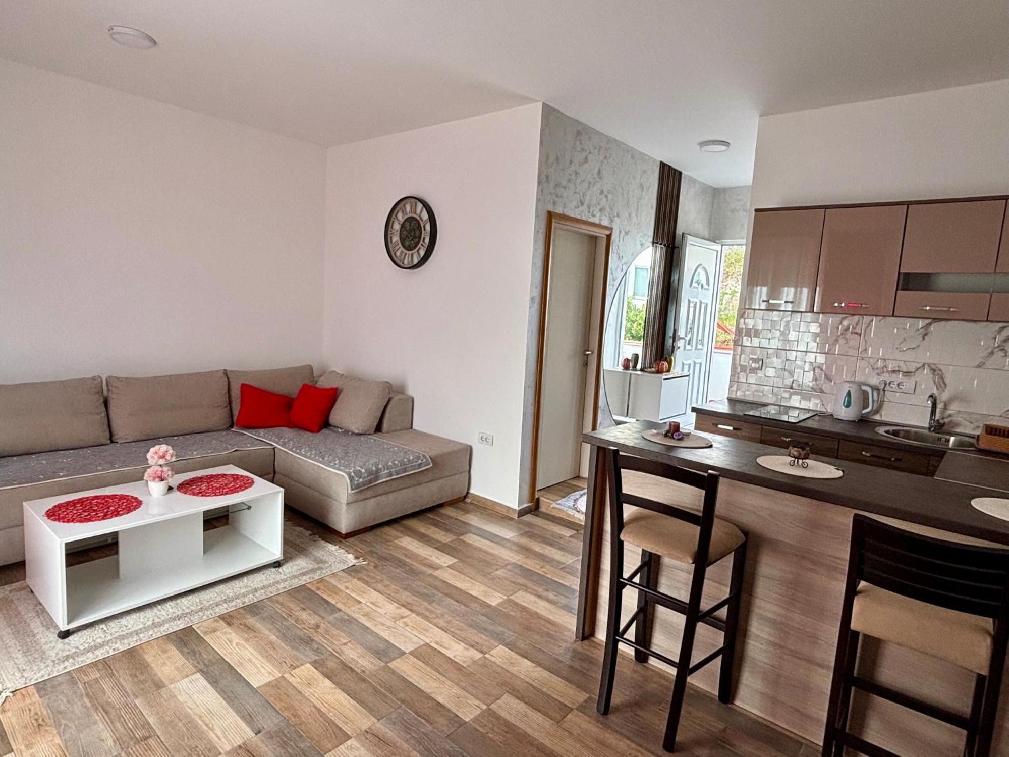 Apartmani Jovan อุลซิน ภายนอก รูปภาพ