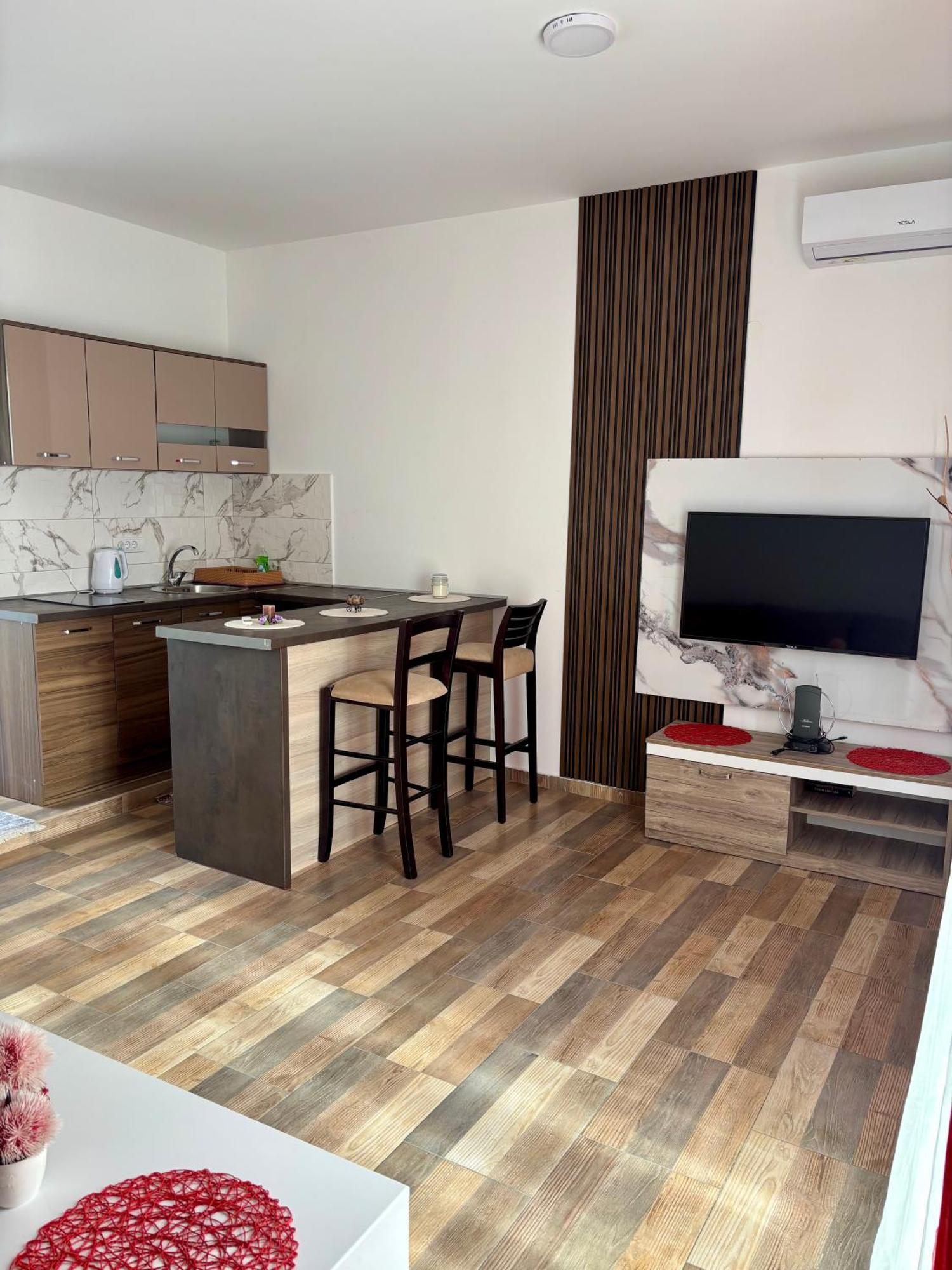 Apartmani Jovan อุลซิน ภายนอก รูปภาพ